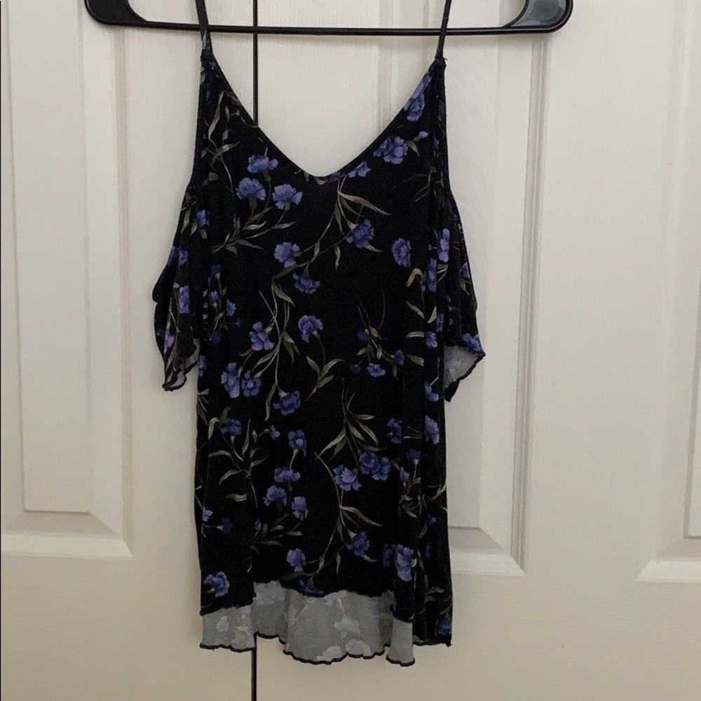 American Eagle cold shoulder top